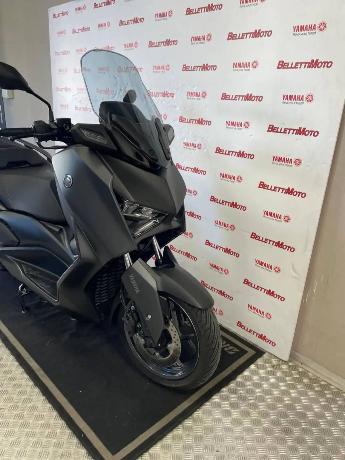 Yamaha X-Max 300 (2021 - 24) (6)