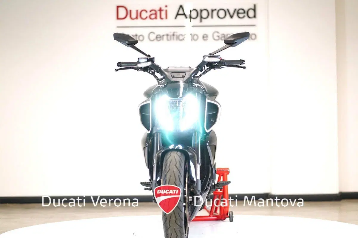 Ducati Diavel V4 (2023 - 26) (5)