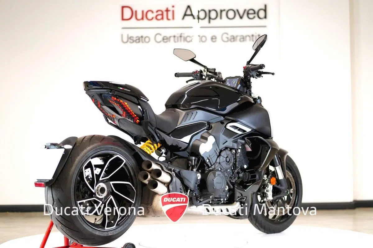 Ducati Diavel V4 (2023 - 26) (14)