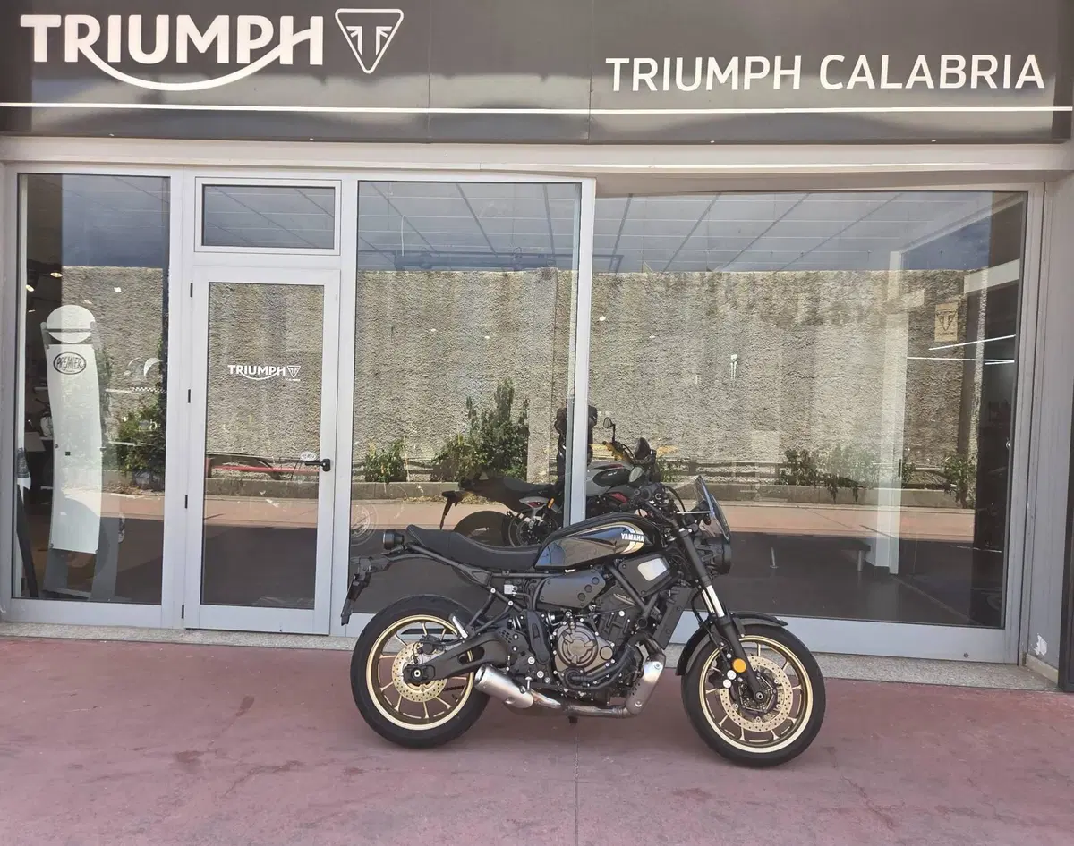 Yamaha XSR 700 (2022 - 26) (2)