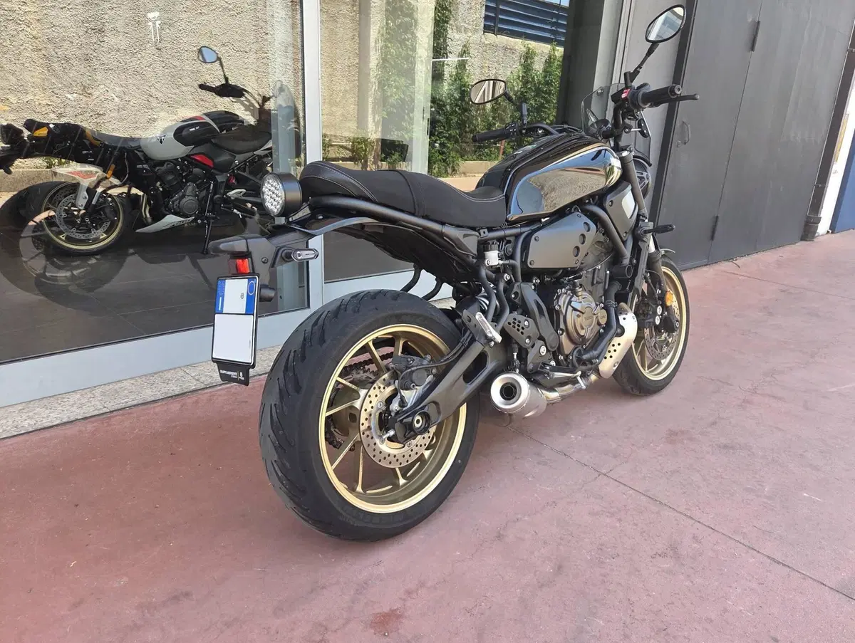 Yamaha XSR 700 (2022 - 26) (4)