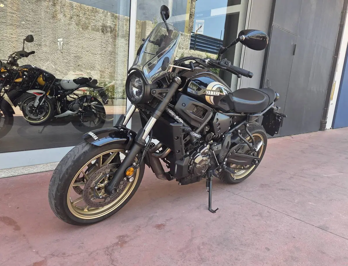 Yamaha XSR 700 (2022 - 26) (7)