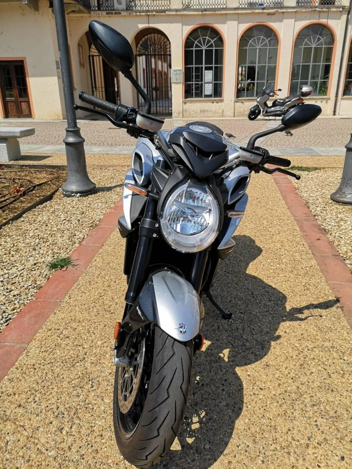 MV Agusta Brutale 800 RR (2021 - 25) (2)