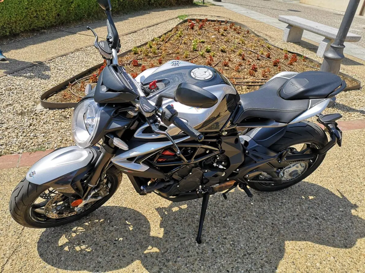 MV Agusta Brutale 800 RR (2021 - 25) (3)