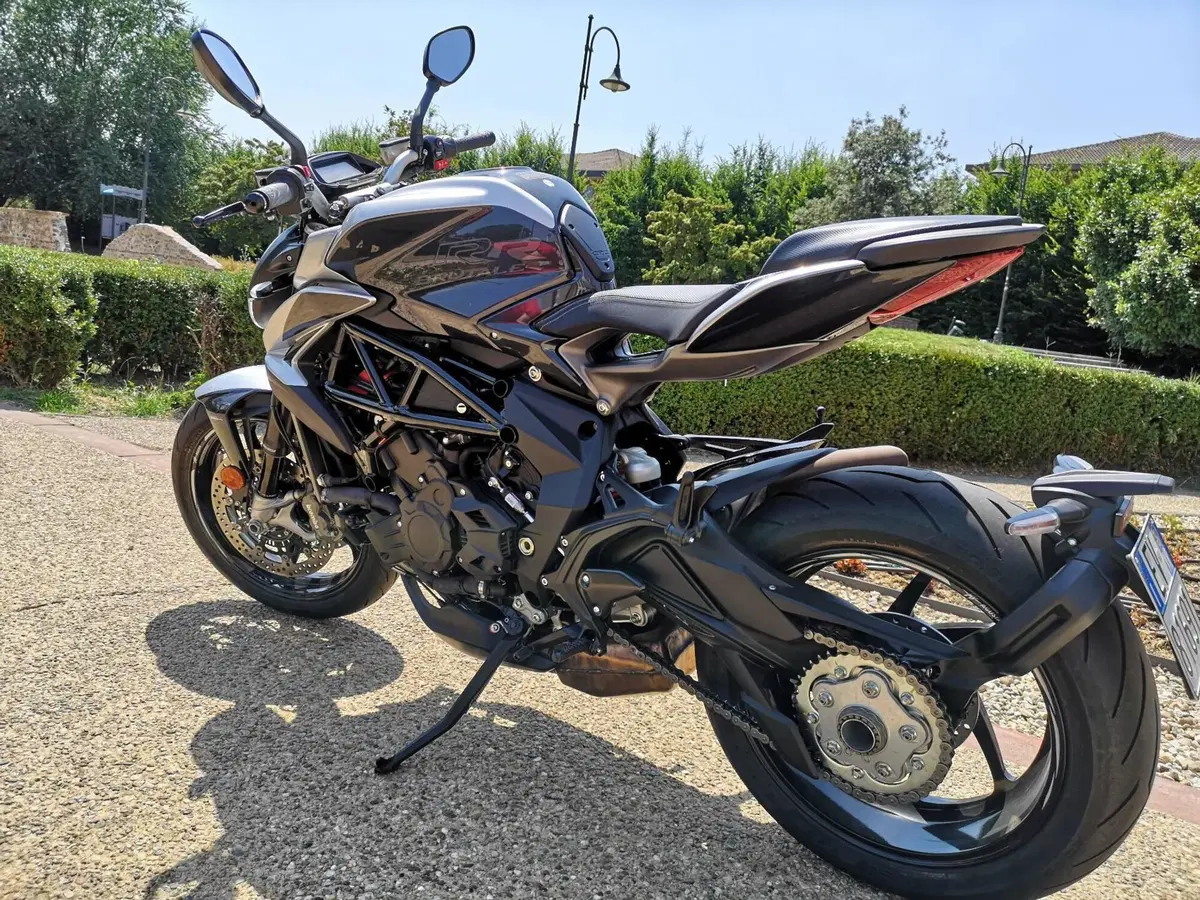 MV Agusta Brutale 800 RR (2021 - 25) (6)