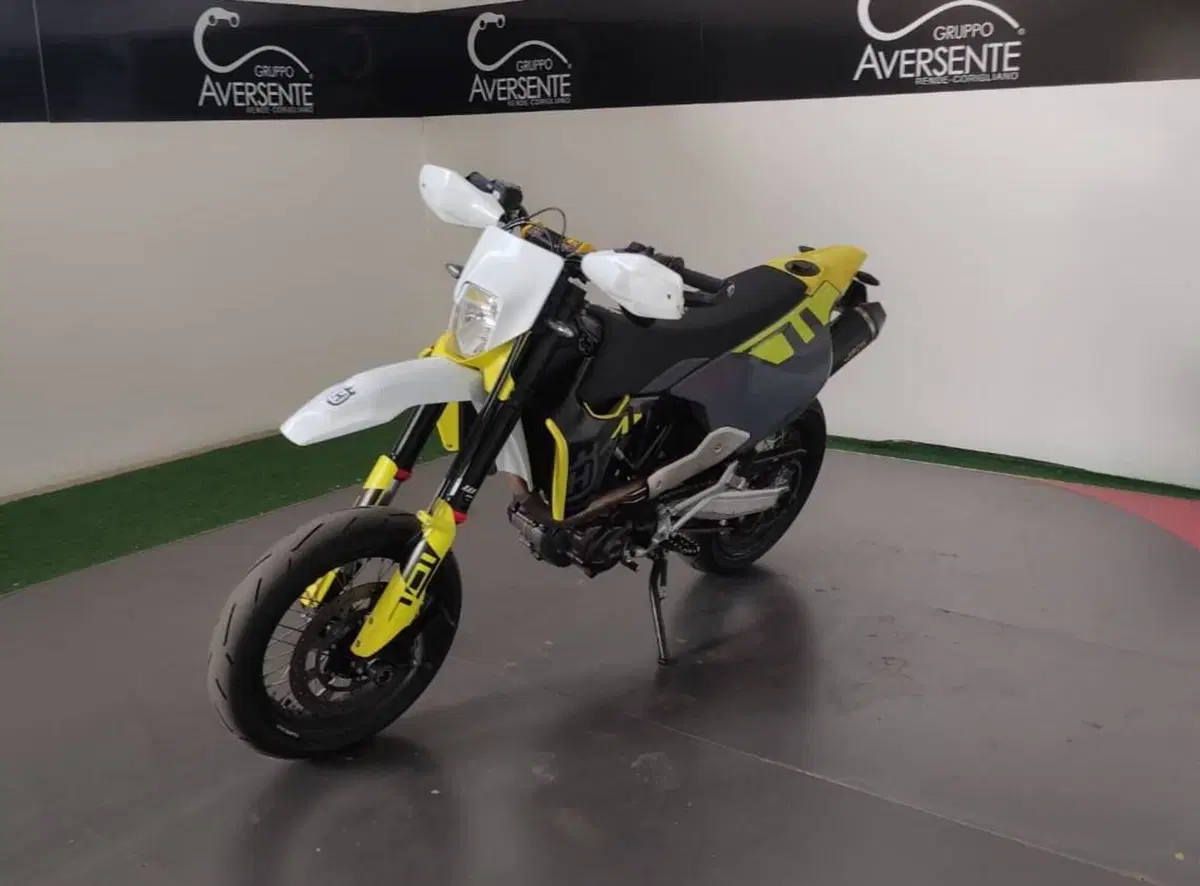 Husqvarna 701 Supermoto (2023 - 25) (4)