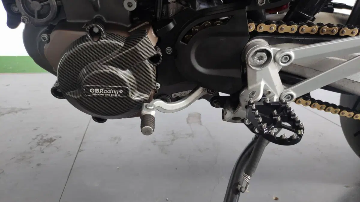 Husqvarna 701 Supermoto (2023 - 25) (10)