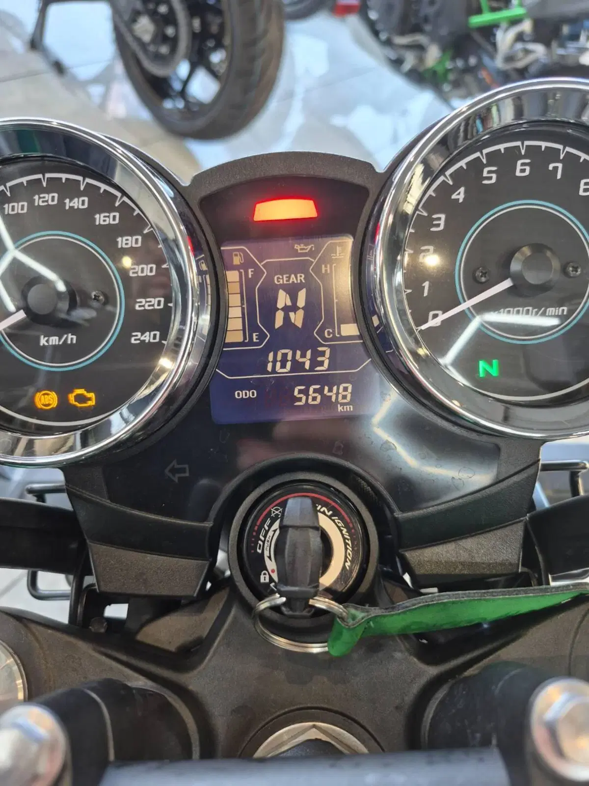 Kawasaki Z 650 RS (2022 - 24) (7)