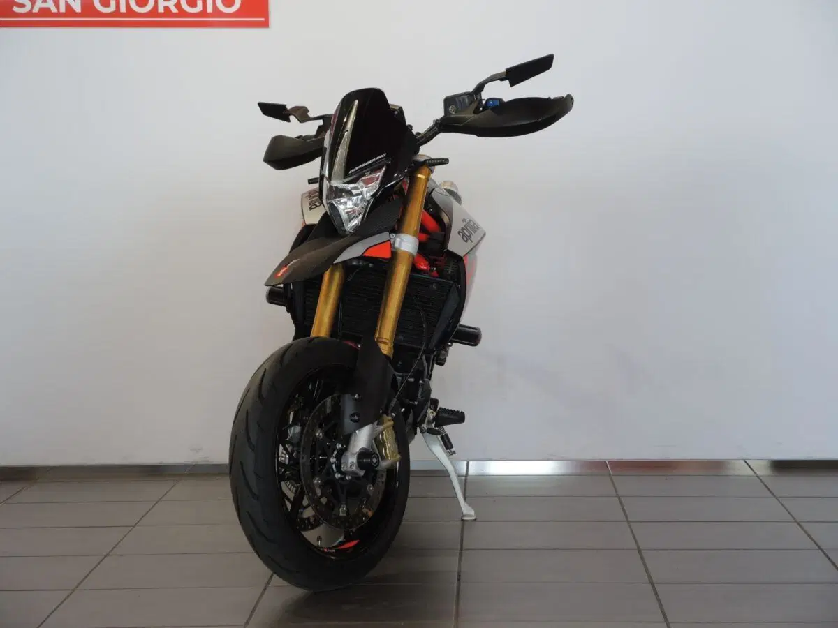 Aprilia Dorsoduro 900 (2017 - 20) (2)