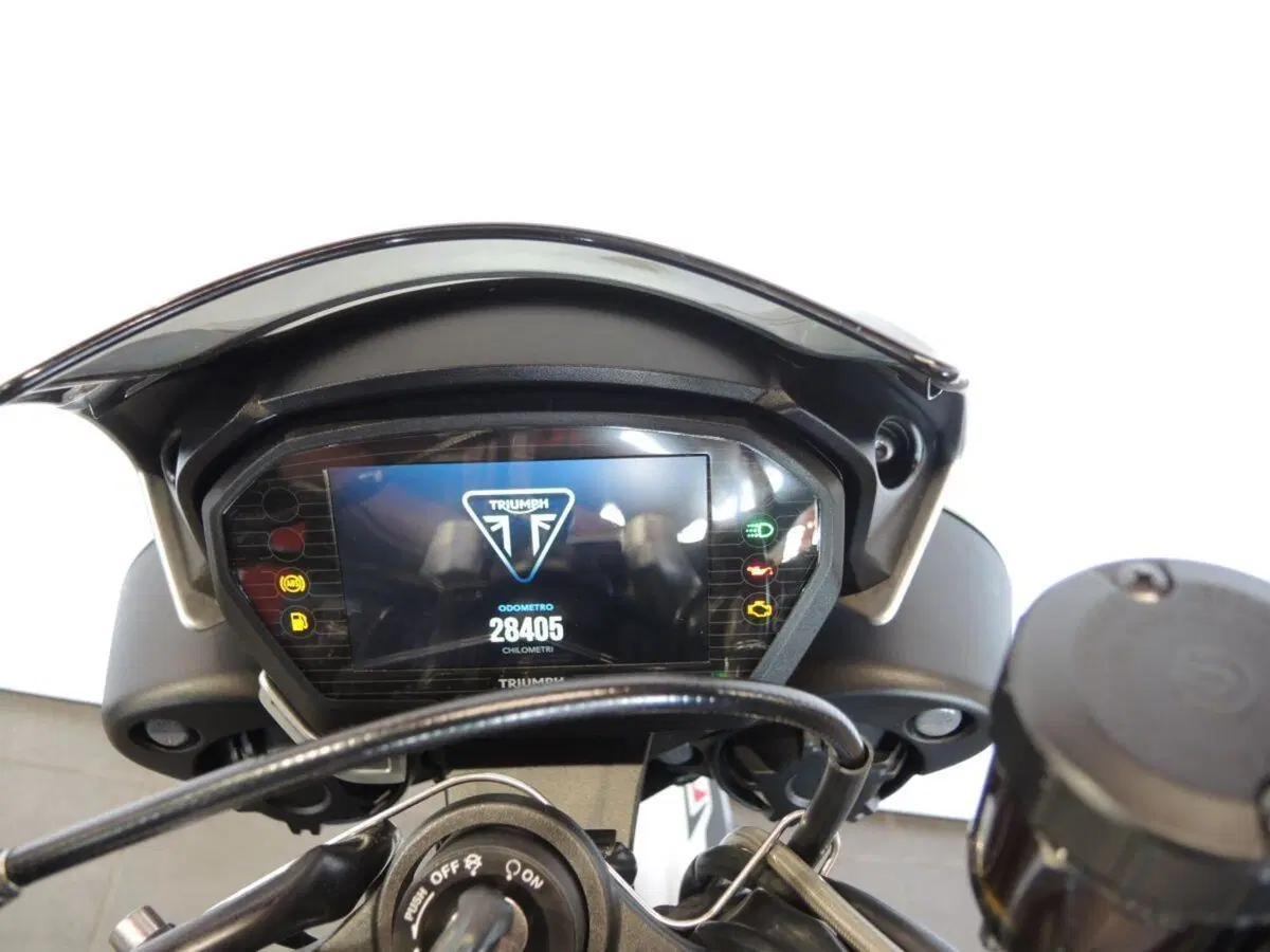 Triumph Street Triple R (2017 - 20) (5)