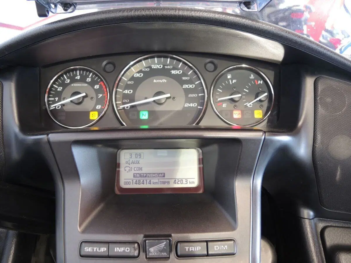 Honda GL 1800 Gold Wing (2012 - 17) (4)
