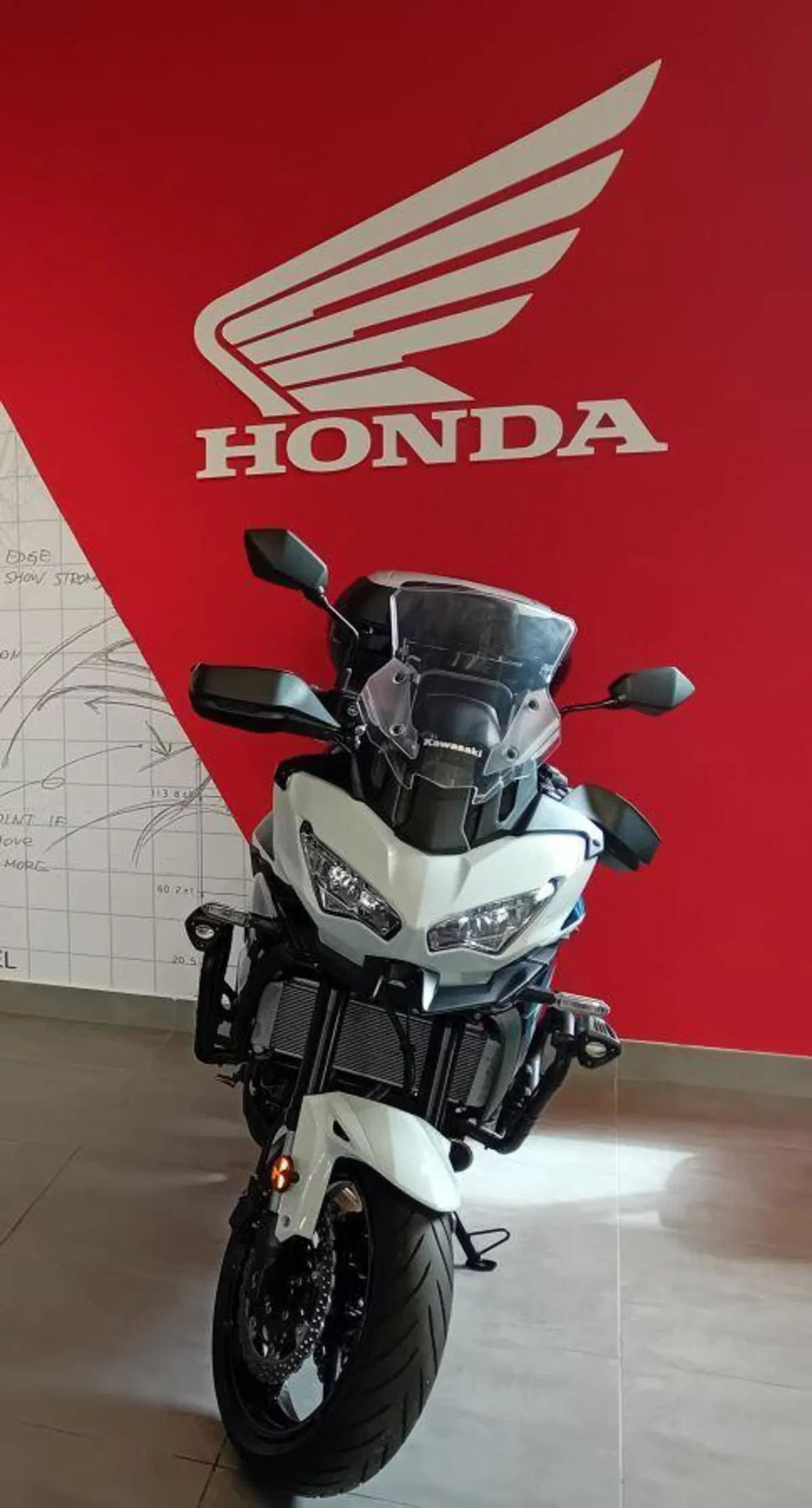 Kawasaki Versys 650 (2025 - 26) (3)