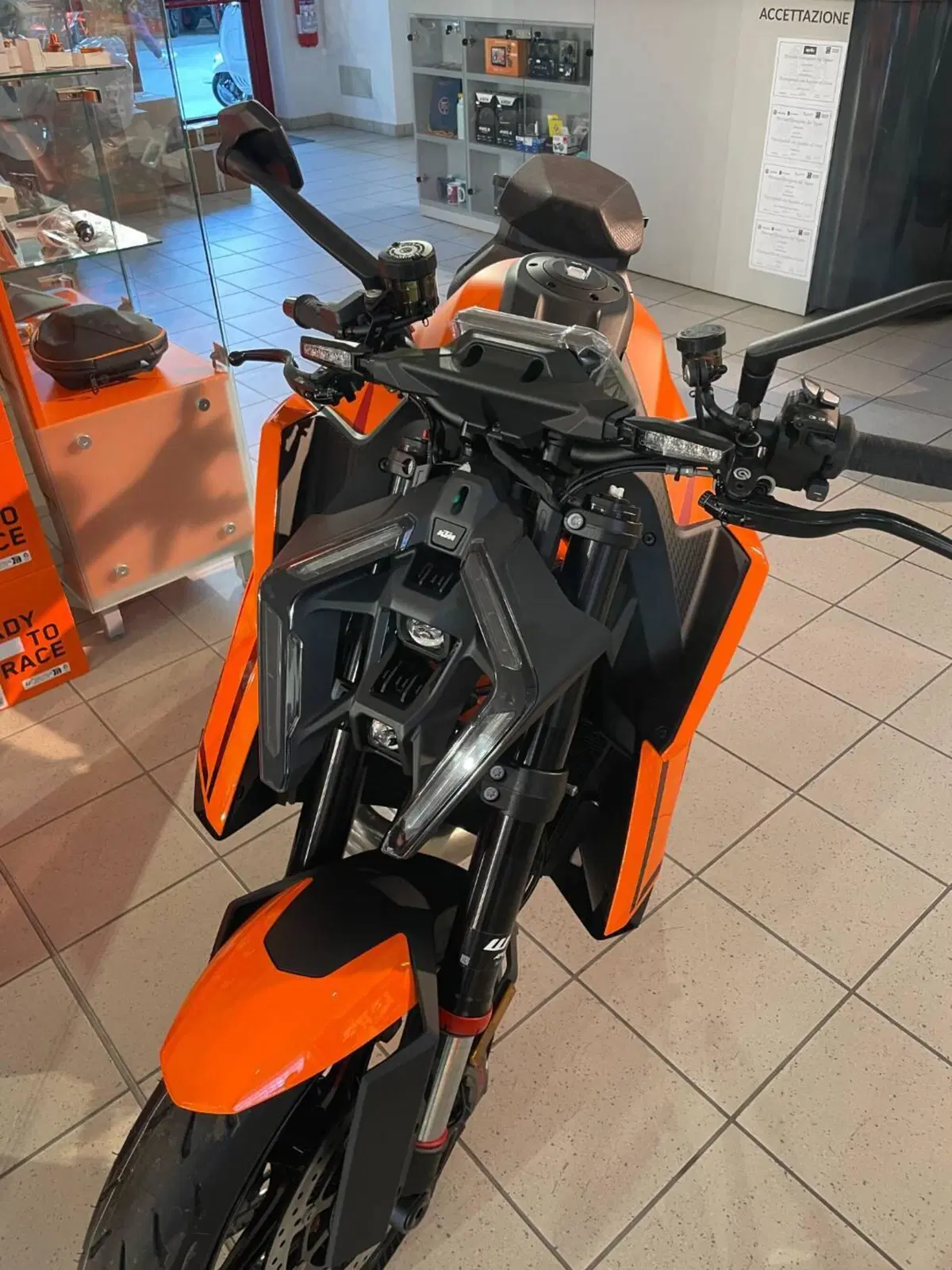 KTM 1390 Super Duke R (2024 - 26) (4)