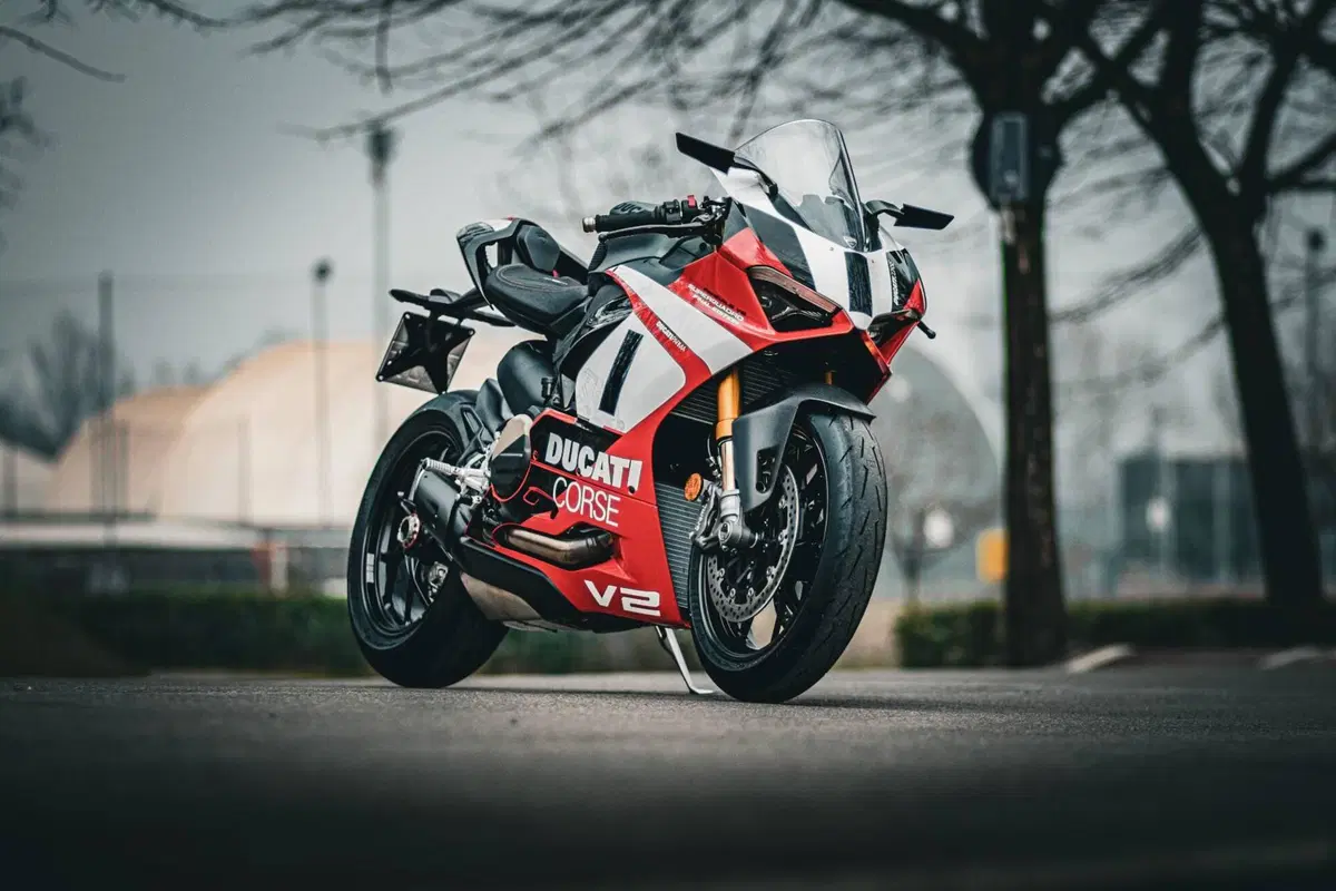 Ducati Panigale V2 Superquadro Final Edition (2024)
