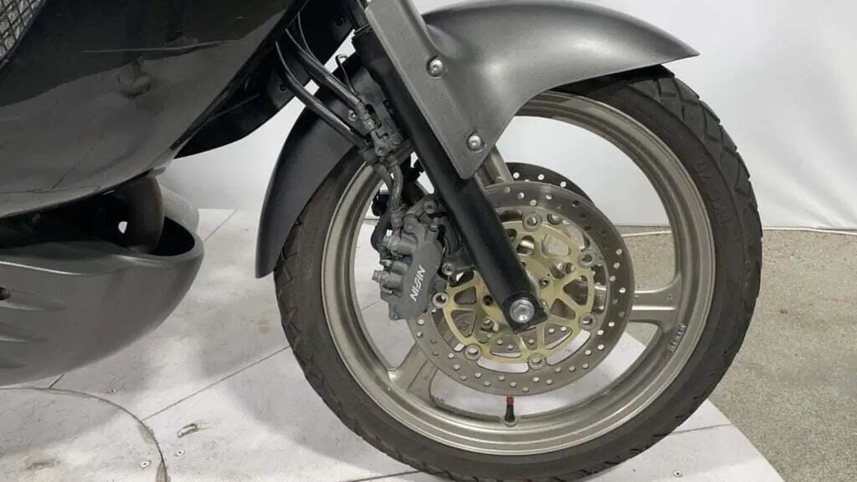 Honda Varadero 1000 (1999 - 02) (8)