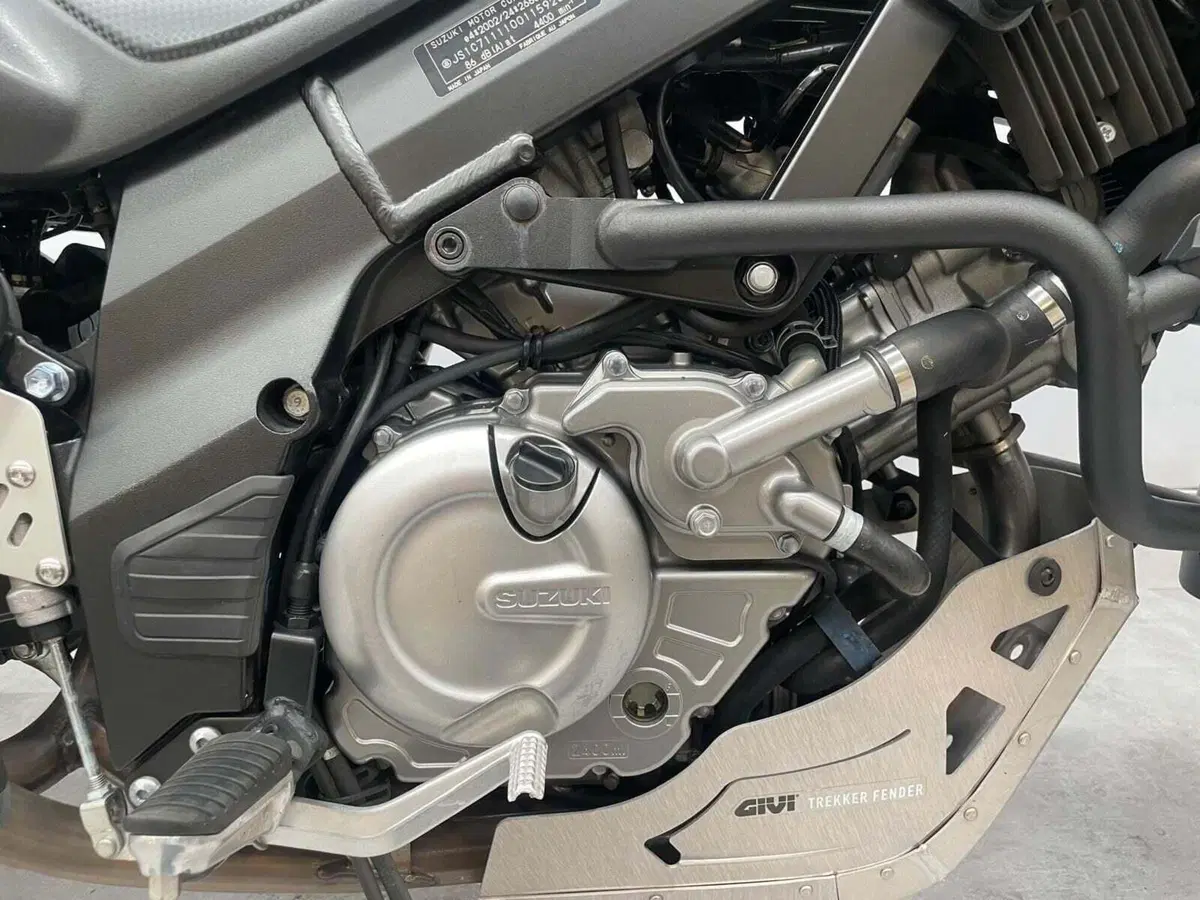 Suzuki V-Strom 650 ABS (2011 - 17) (6)