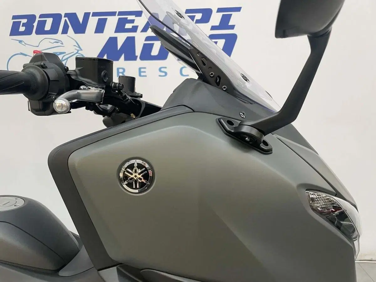 Yamaha T-Max 560 (2025 - 26) (9)