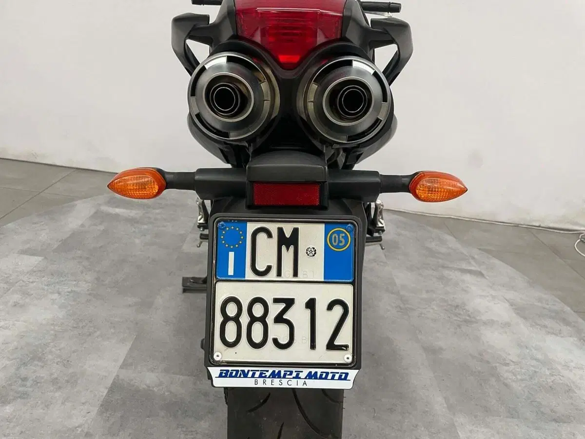 Yamaha FZ6 (2004 - 07) (6)