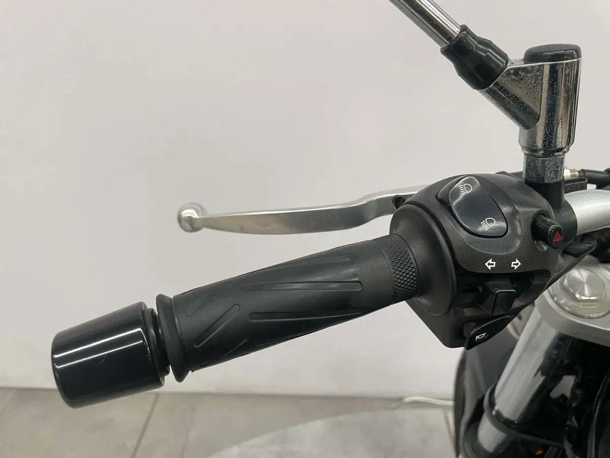 Yamaha FZ6 (2004 - 07) (13)