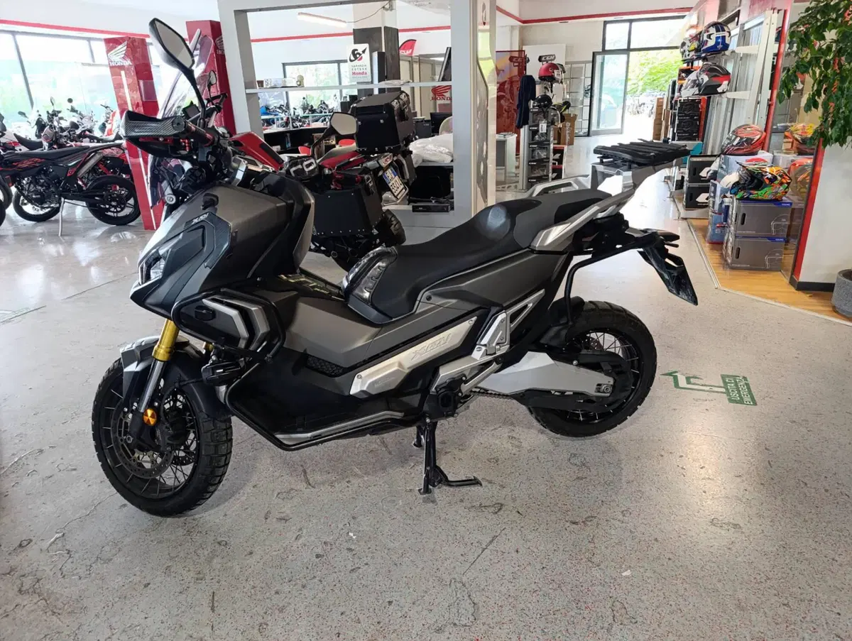 Honda X-ADV 750 (2017) (3)