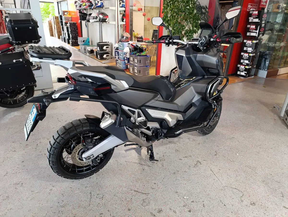 Honda X-ADV 750 (2017) (6)