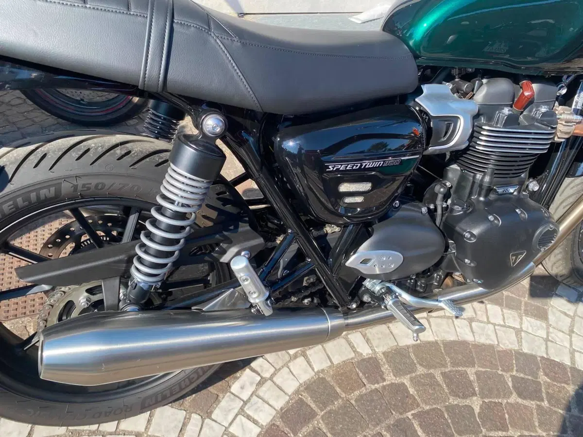 Triumph Speed Twin 900 (2023 - 24) (6)
