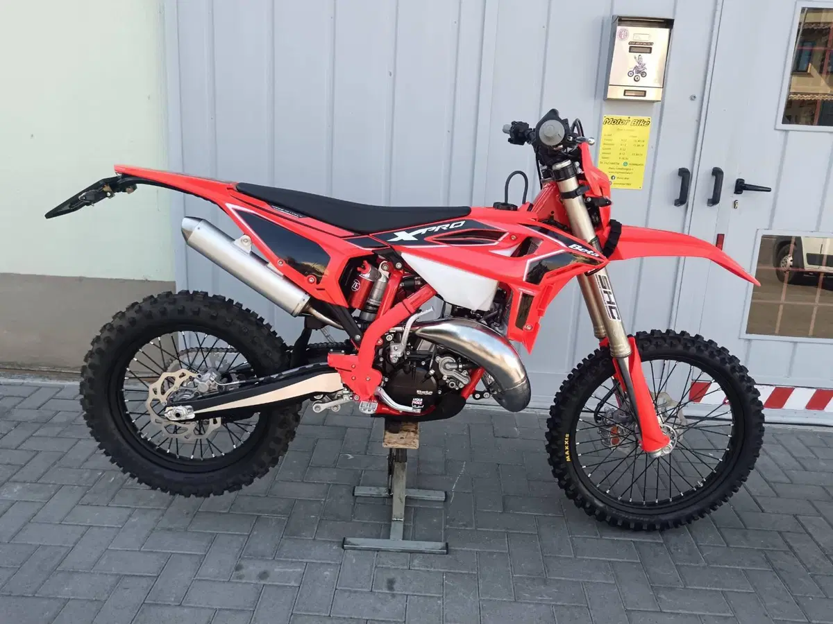 Betamotor RR X-PRO 125 2T Enduro (2027)