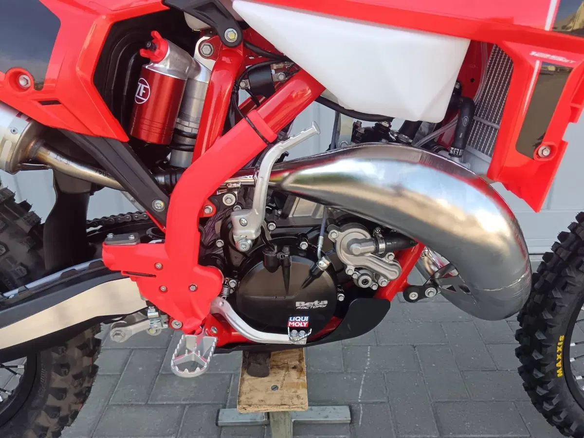 Betamotor RR X-PRO 125 2T Enduro (2027) (7)