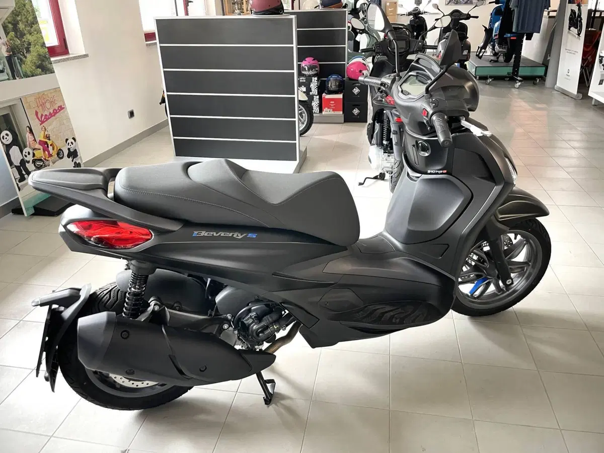 Piaggio Beverly 310 S (2025 - 26) (3)