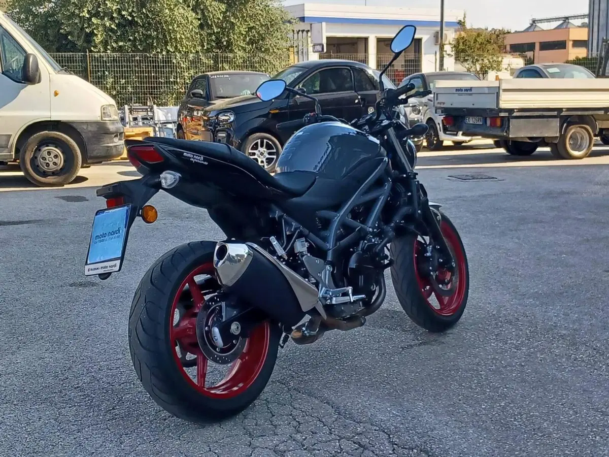 Suzuki SV650 (2021 - 24) (6)