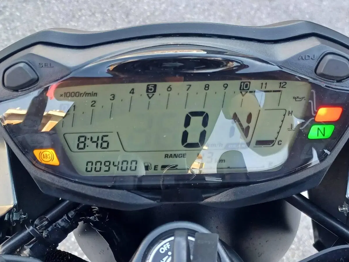 Suzuki SV650 (2021 - 24) (7)