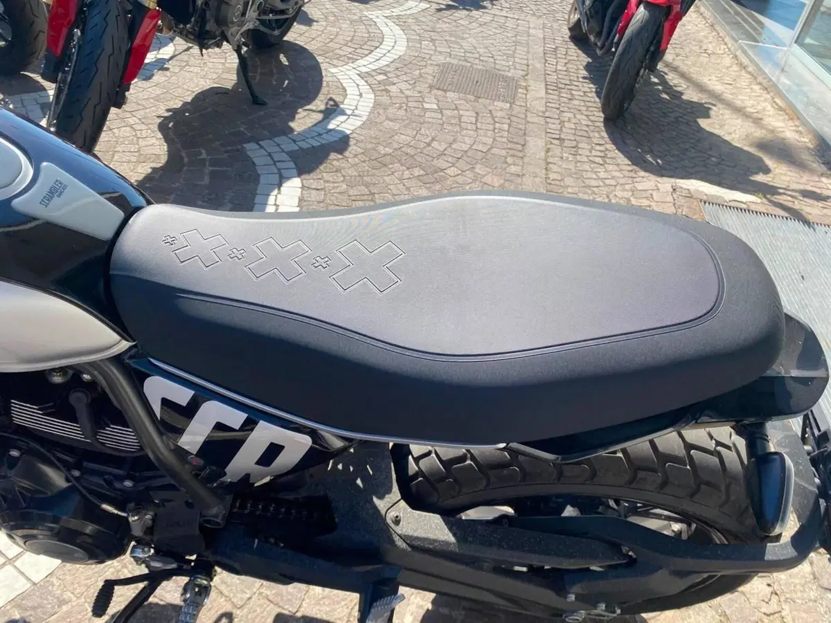 Ducati Scrambler 800 Icon Dark (2021 - 22) (5)