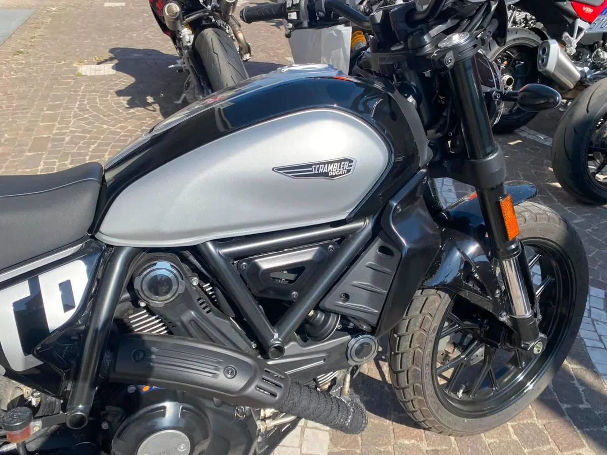 Ducati Scrambler 800 Icon Dark (2021 - 22) (6)