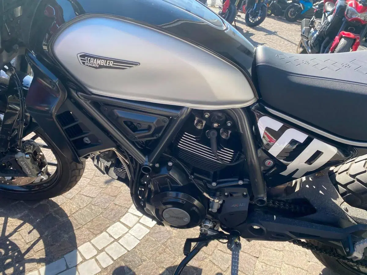 Ducati Scrambler 800 Icon Dark (2021 - 22) (8)