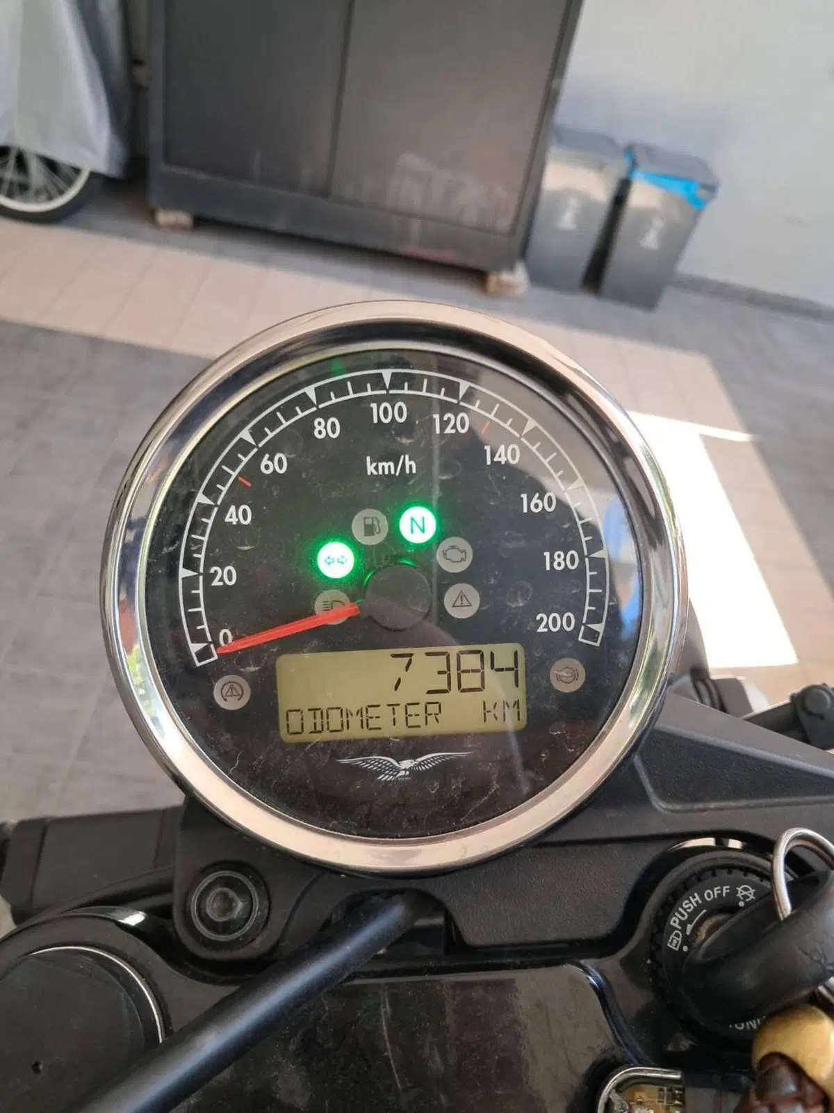 Moto Guzzi V7 III Stone (2017 - 20) (3)
