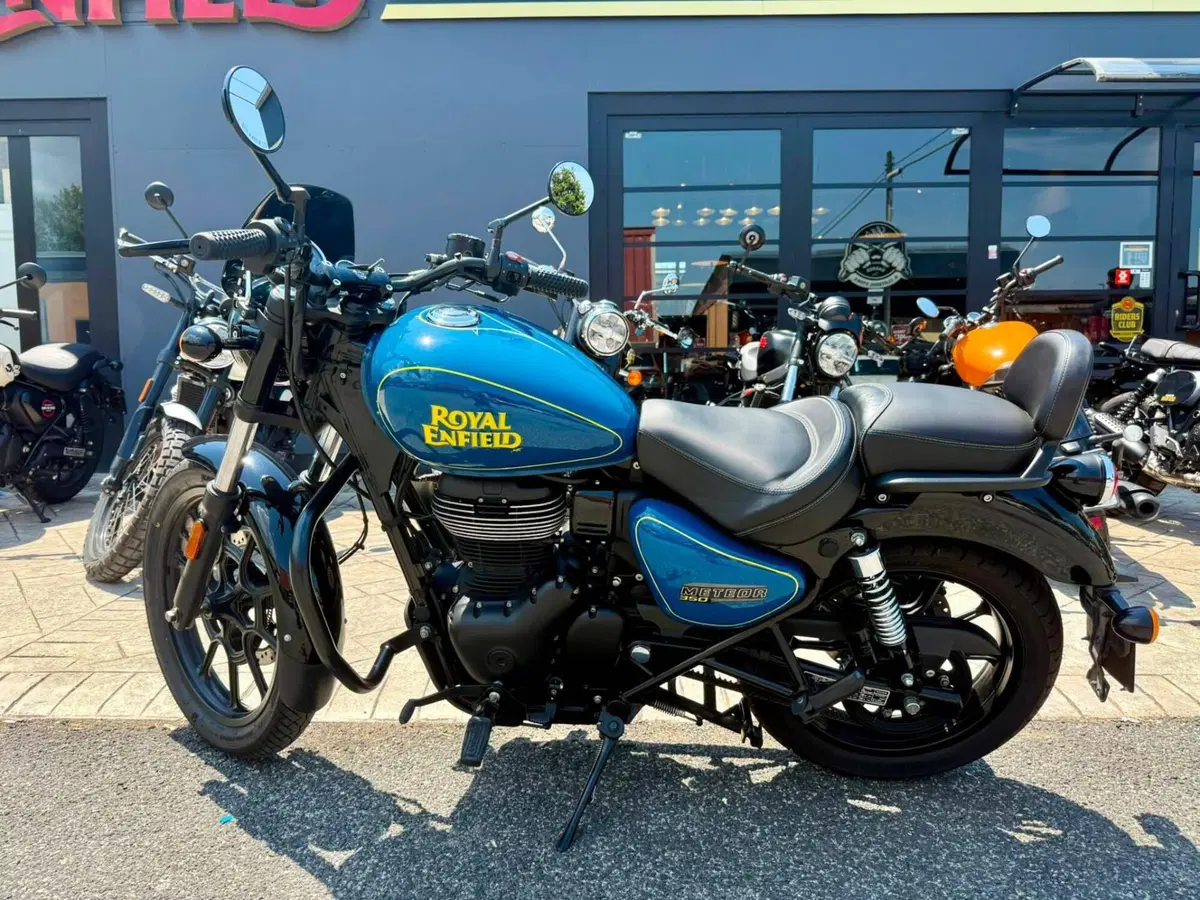 Royal Enfield Meteor 350 (2021 - 26) (6)
