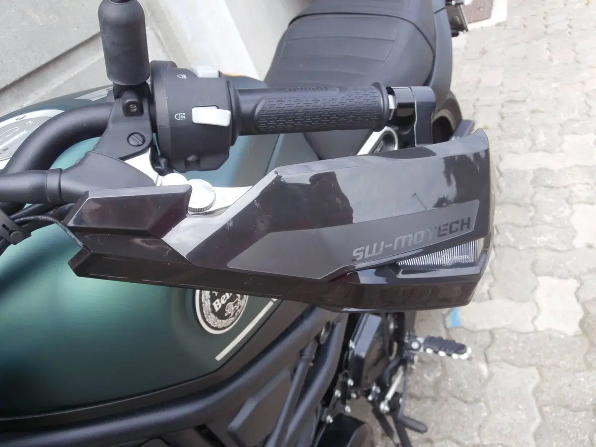 Benelli Leoncino 800 (2022 - 26) (15)
