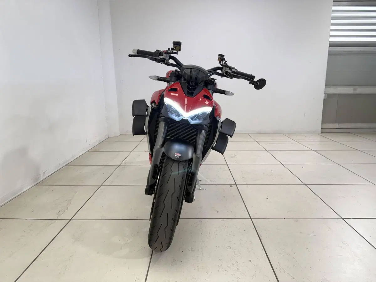 Ducati Streetfighter V2 (2022 - 24) (3)