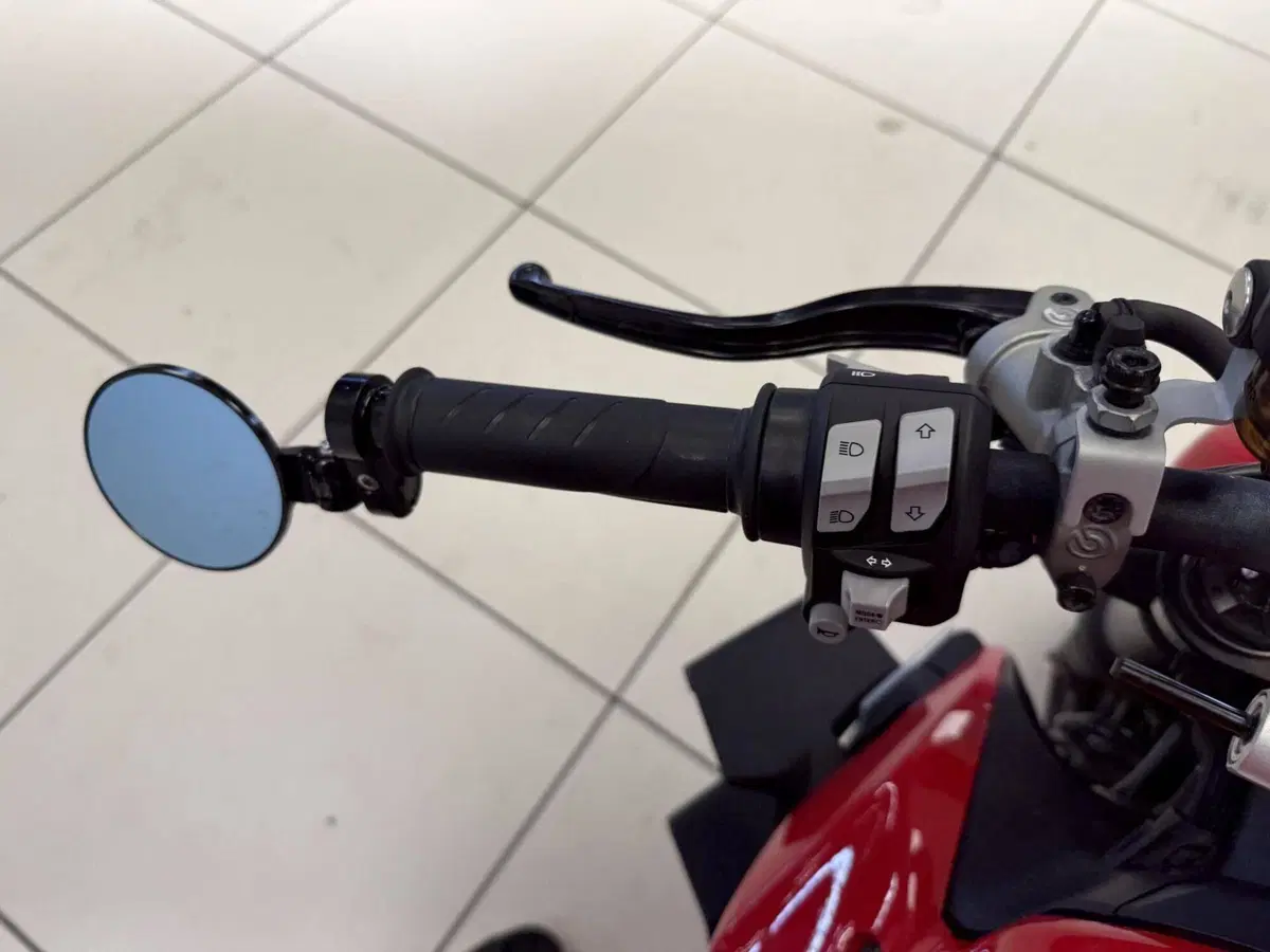 Ducati Streetfighter V2 (2022 - 24) (10)