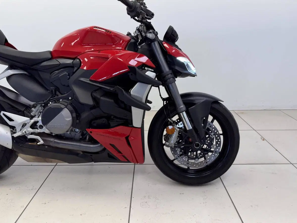 Ducati Streetfighter V2 (2022 - 24) (12)