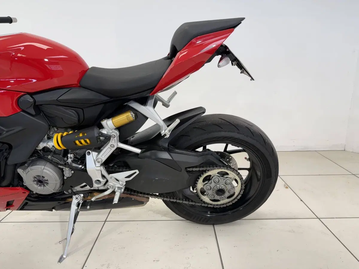 Ducati Streetfighter V2 (2022 - 24) (14)