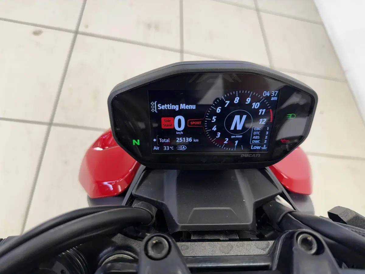 Ducati Streetfighter V2 (2022 - 24) (15)