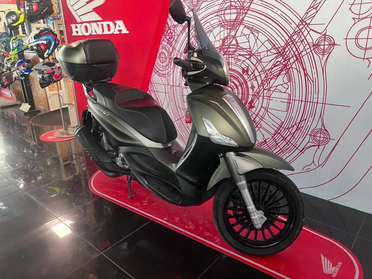 Piaggio Beverly 300 S i.e. ABS-ASR (2016 - 20) (3)