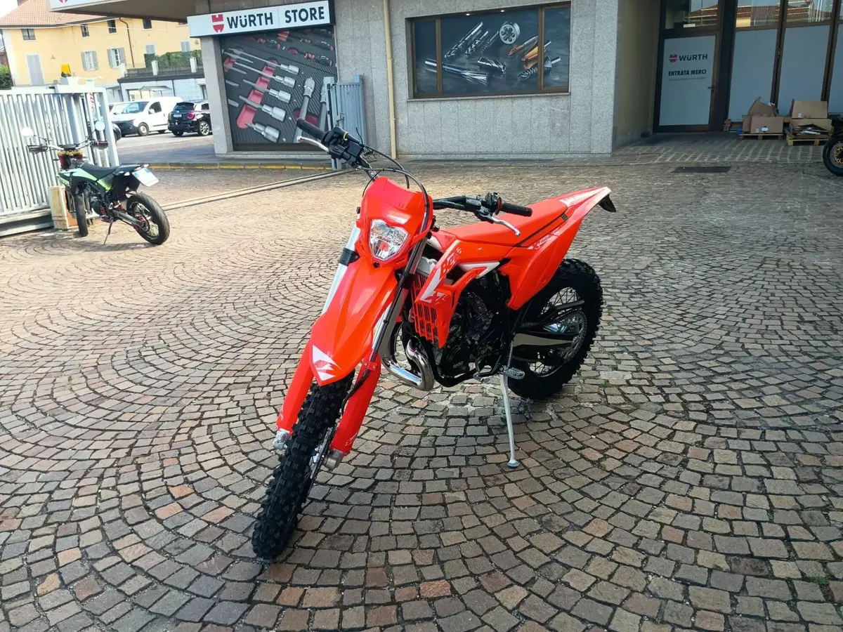 Betamotor Xtrainer 300 2T (2027) (3)