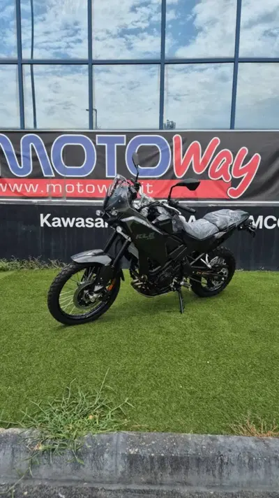 Kawasaki KLE 500 (2026) nuova