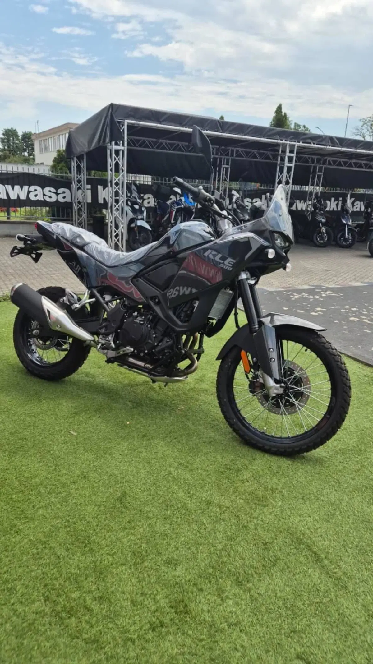 Kawasaki KLE 500 (2026) (2)