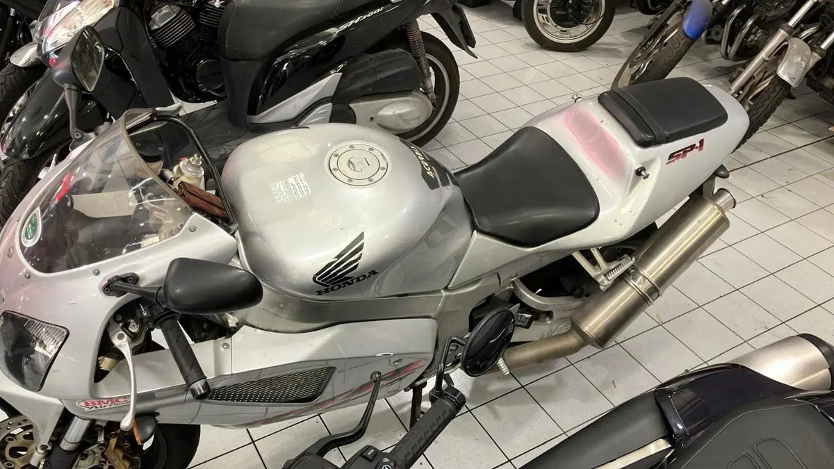 Honda VTR 1000 SP-1 (2000 - 01) (8)