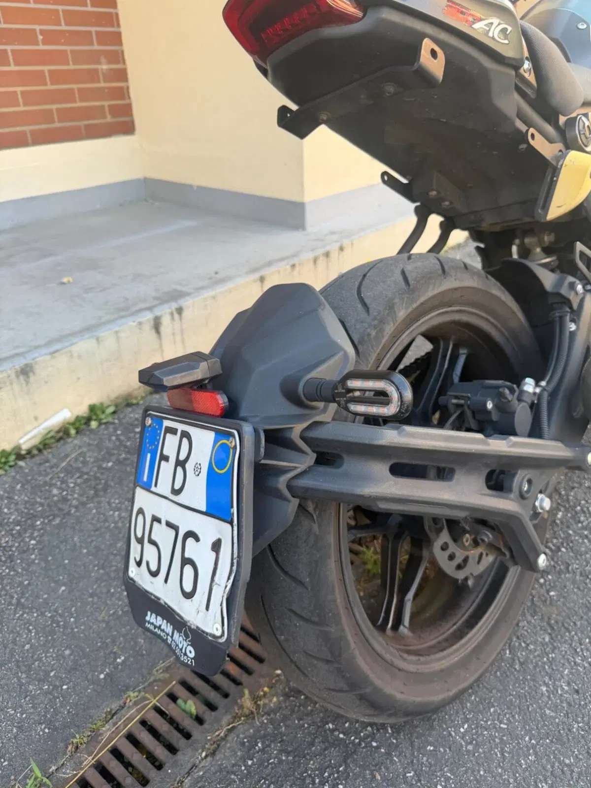 Voge Trofeo 300AC (2021 - 26) (5)