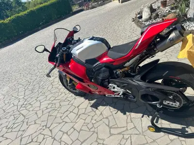 Ducati Panigale V4 R (2026) usata