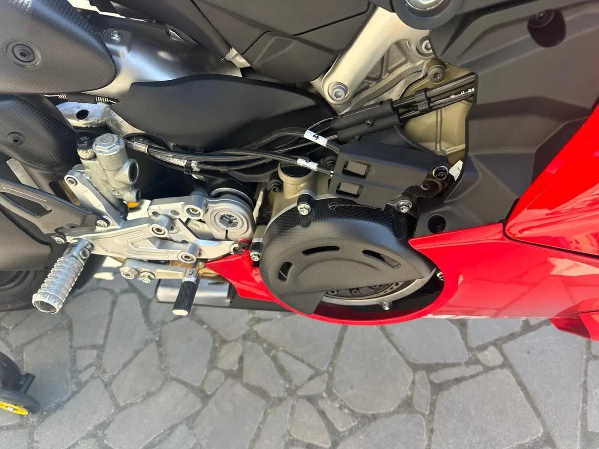 Ducati Panigale V4 R (2026) (3)